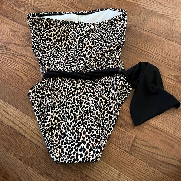 Vince Camuto womens Tanzania Cheetah Logo Ring Belted Bandeau One-piece size14 - Picture 4 of 5